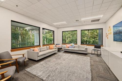 Newport Academy - Photo 6