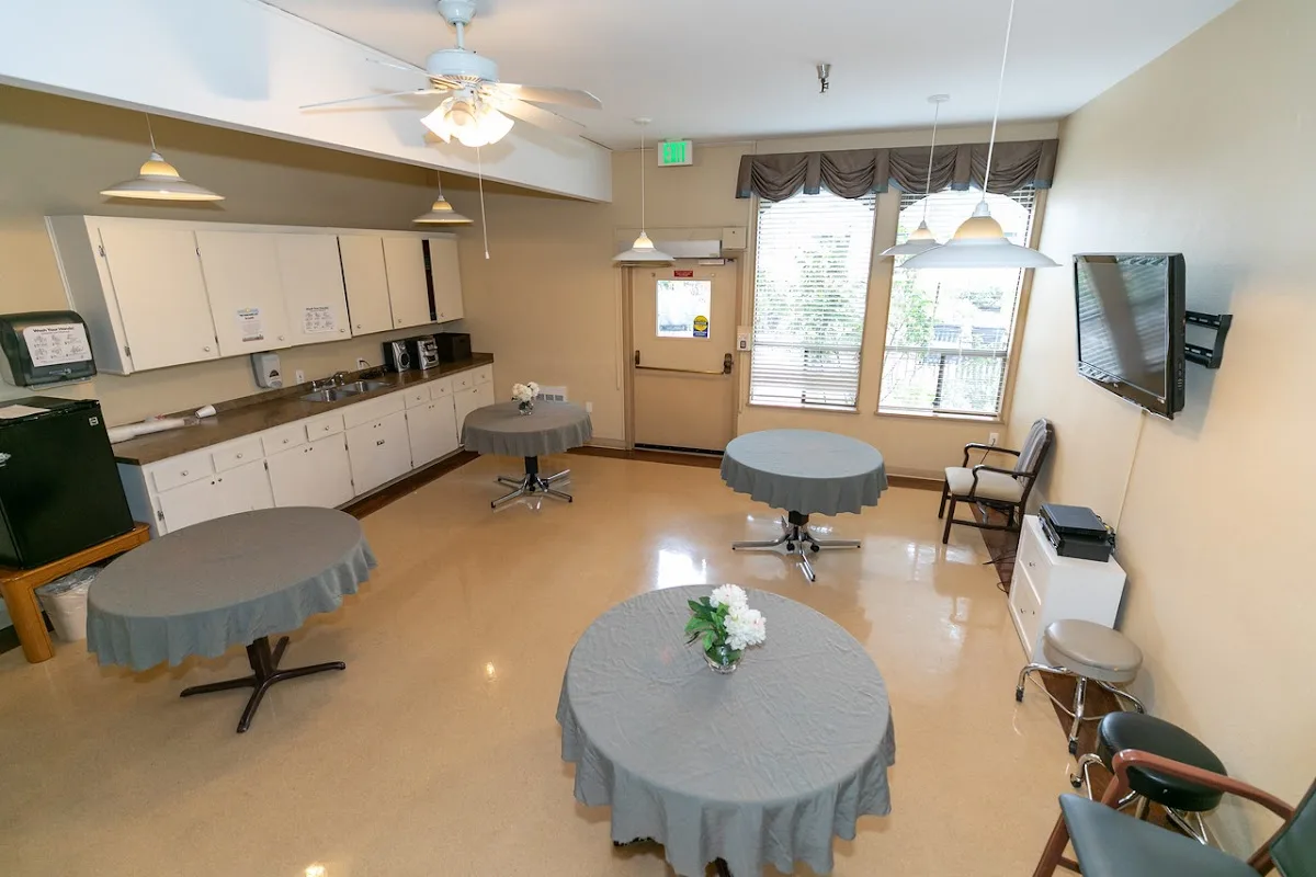 Olympia Transitional Care and Rehabilitation - Photo 3