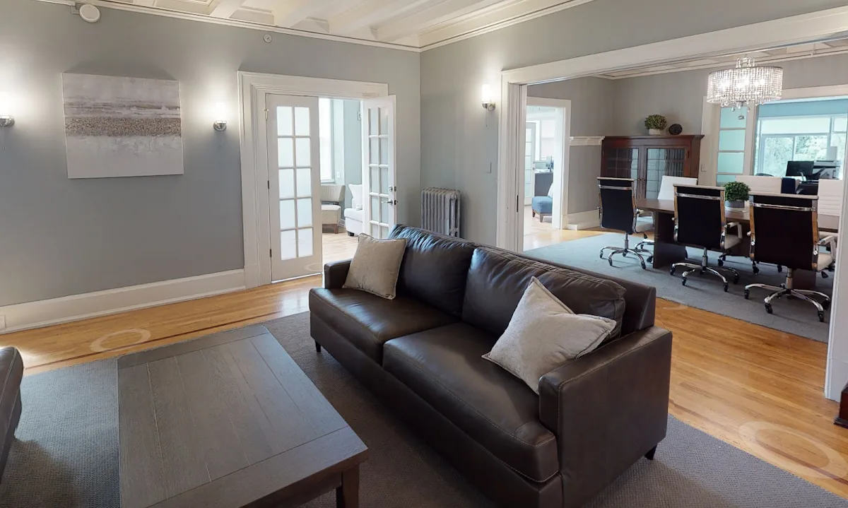 Hotel California By the Sea, Bellevue - Photo 2