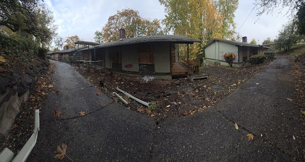 Thunderbird Treatment Center - Photo 6