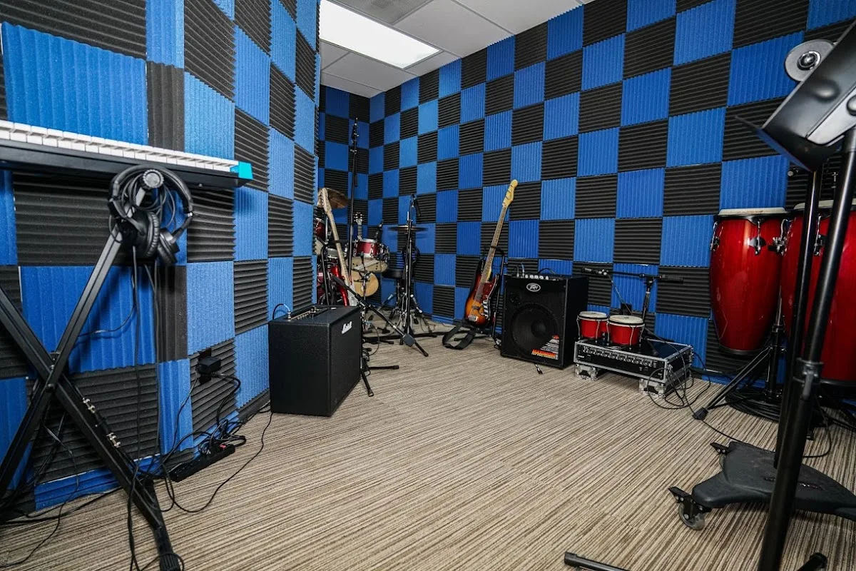 Royal Life Centers at Sound Recovery - Photo 5