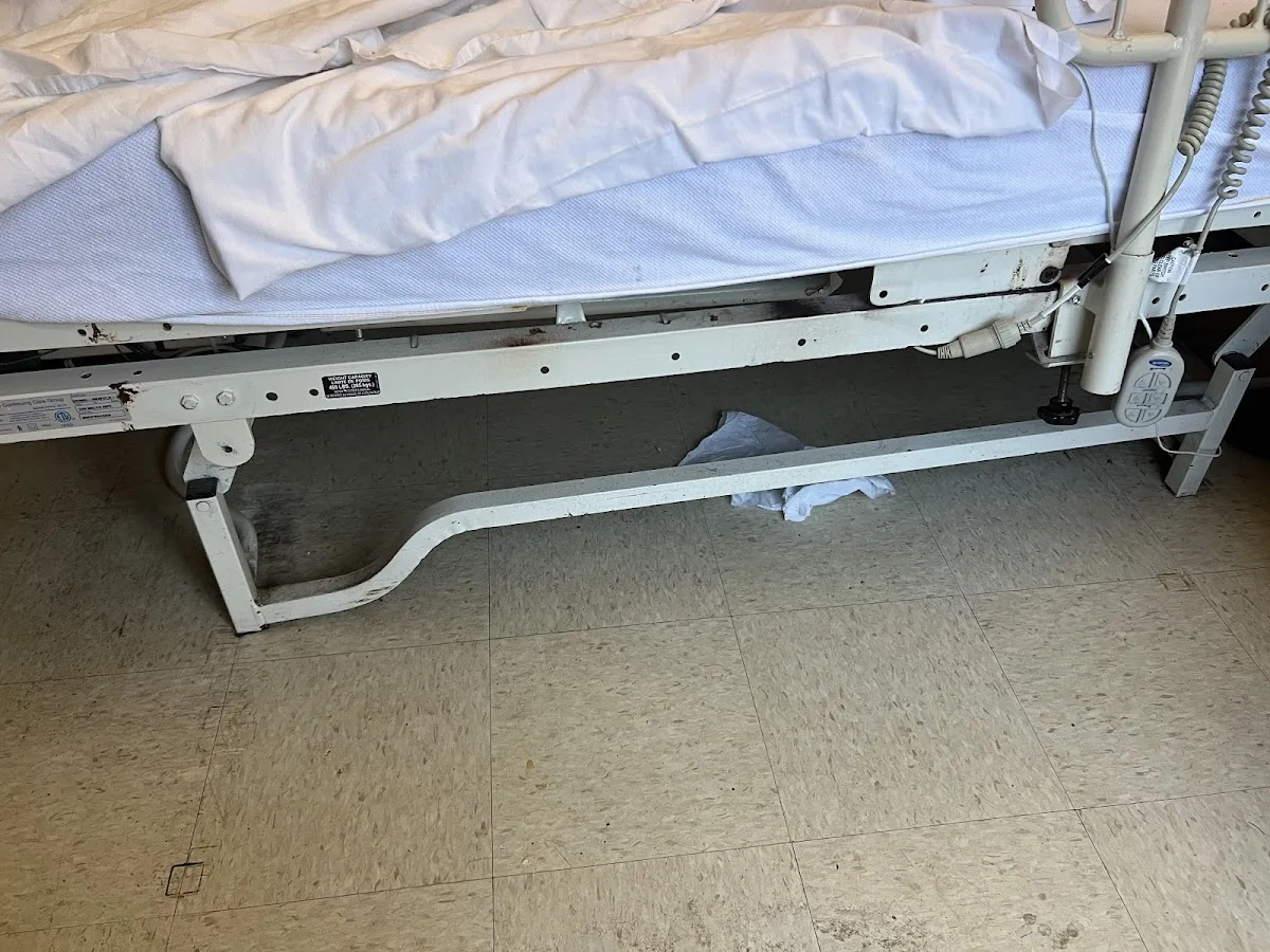 Deanwood Rehab and Wellness Center - Photo 5