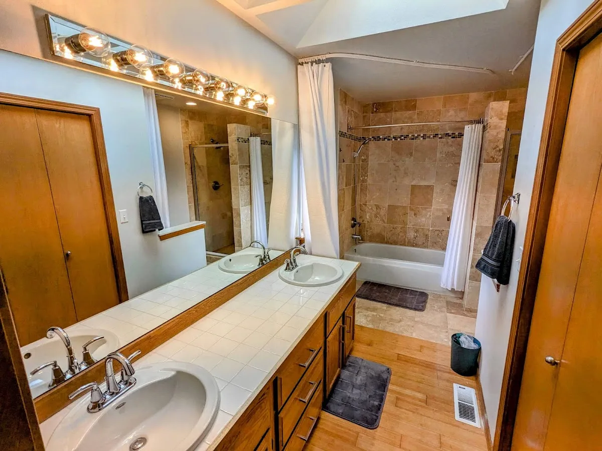 Trinity House Sober Living - Photo 4