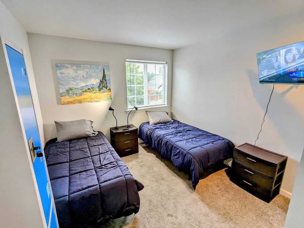 Trinity House Sober Living - Photo 5