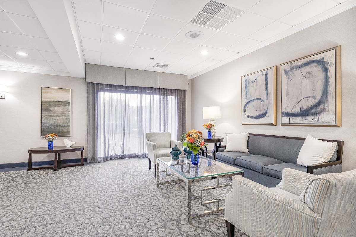 Carriage Hill Bethesda Health & Rehab - Photo 6